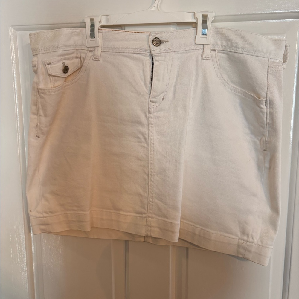 Old Navy White Skirt